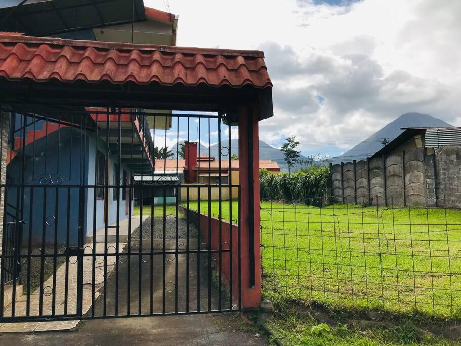 Apartamento Vista Al Arenal La Fortuna Exterior photo
